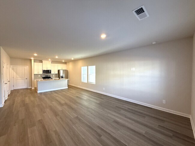 Building Photo - T.R. Lawing Realty Property