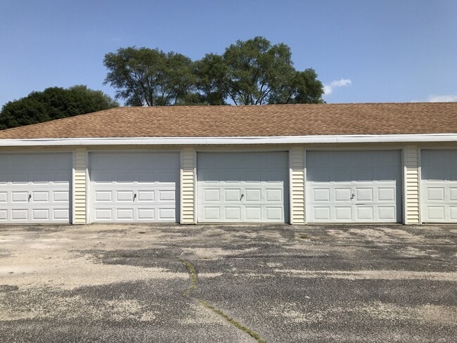Garage Space - 2080 Emery Ct