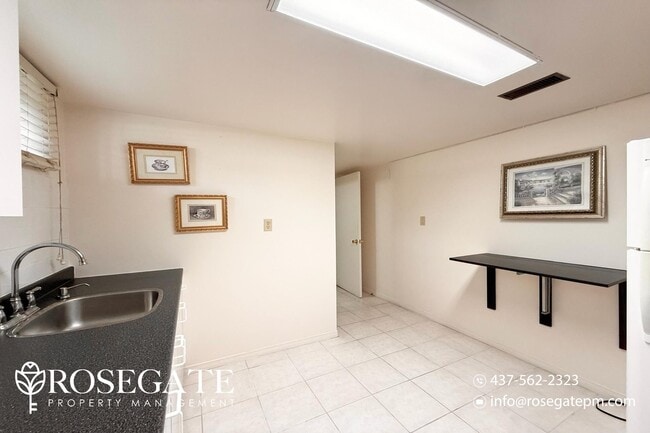 Building Photo - Bright & Private 1-Bedroom Basement Unit i...