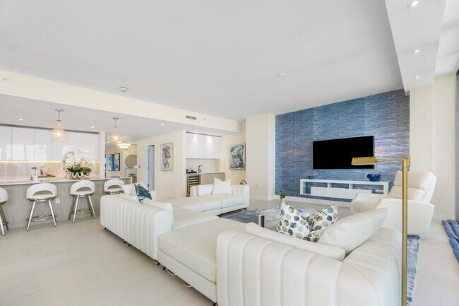 Foto del edificio - 3100 N Ocean Dr