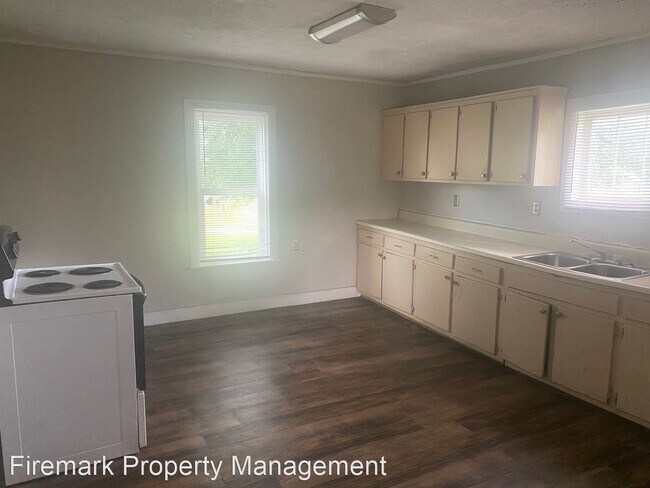 Building Photo - 2 br, 1 bath House - 240 W. George Durham ...