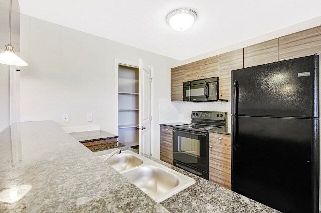 Foto del edificio - 6145 E Nine Iron Ln