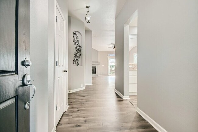 Foto del edificio - 12195 Adams St, Thornton, CO, 80241