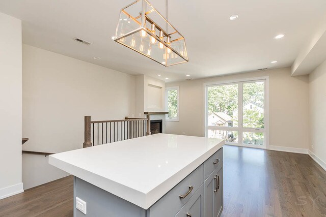 Foto del edificio - 1845 W 21st Pl