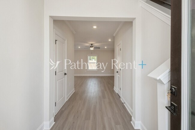 Foto del edificio - 144 Wembury Ln