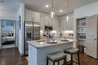 Building Photo - Tacara at Stone Oak