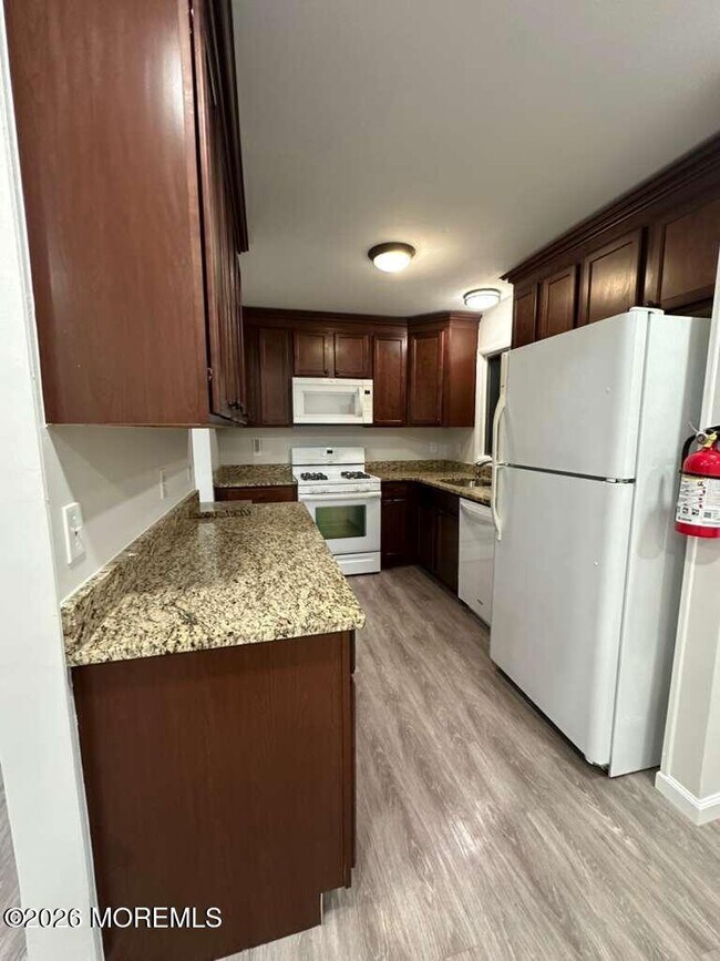 Building Photo - 24 Cedar Hill Ln