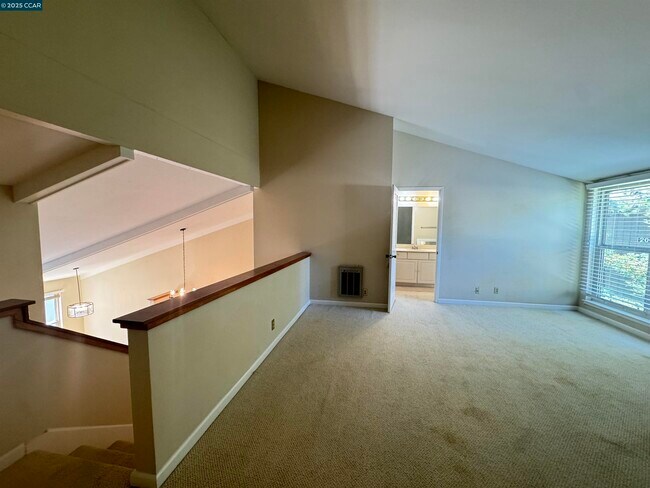 Foto del edificio - 2059 Ascot Dr