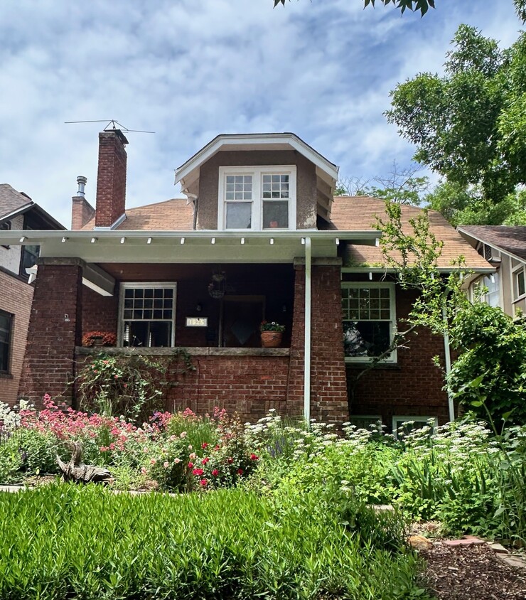 Front - 1635 Madison St