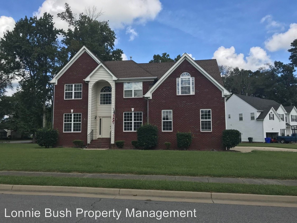 Primary Photo - 5 br, 3.5 bath House - 105 Hamer Rd