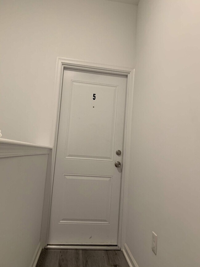 Photo - 517 S 42nd St Apartment