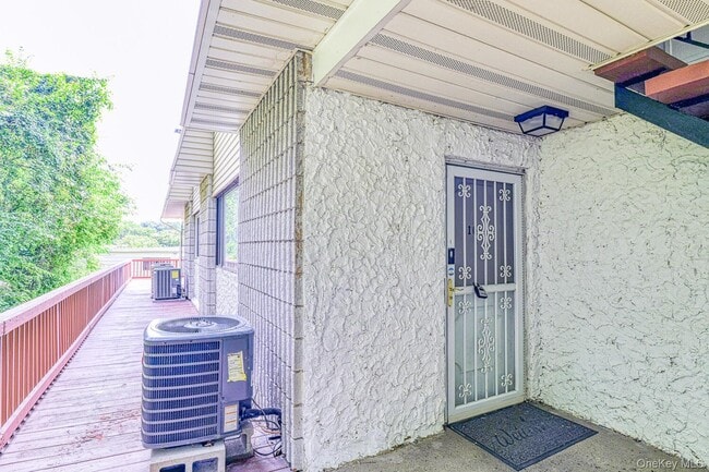 Foto del edificio - 104 Baldwin Ln