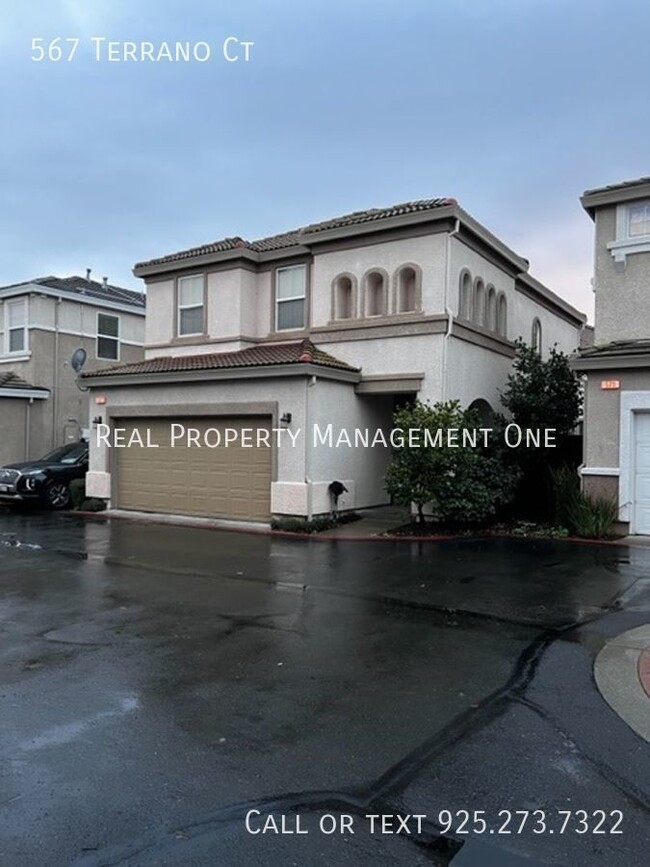 Foto del edificio - Beautiful 3 Bed, 2.5 Bath Green Valley Sin...