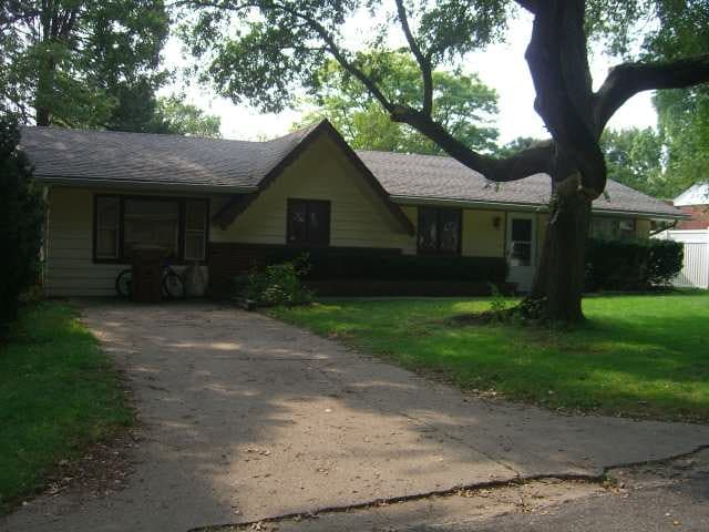 Primary Photo - 605 Breen Dr