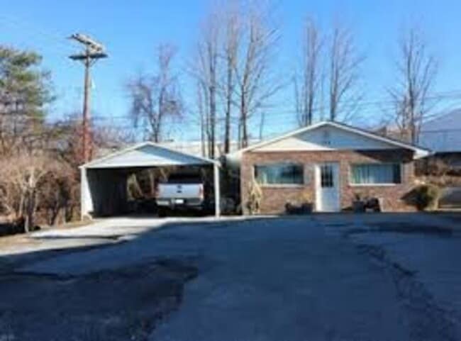 Building Photo - 228 Stoney Mountain Rd