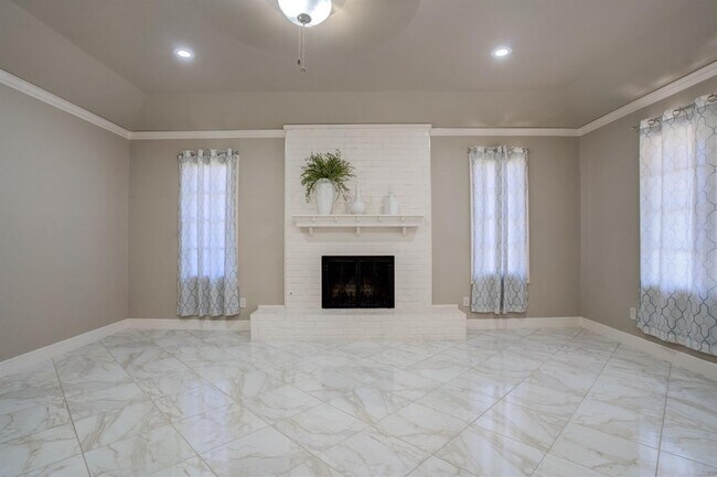 Building Photo - 3402 75th St