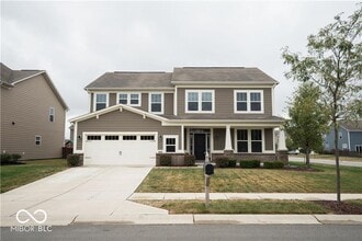 Building Photo - 15665 Eastpark Dr