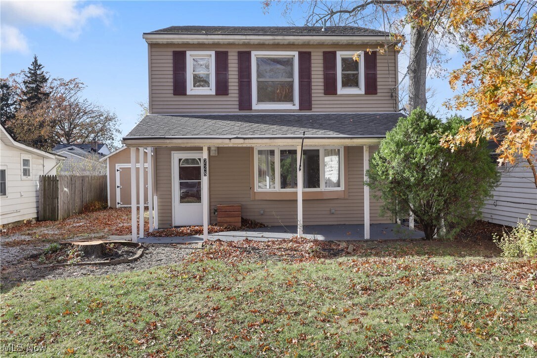 728 E 343rd St Eastlake, OH 44095 – photo 1 of 15