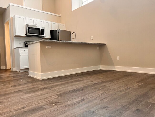 Foto del edificio - 4627 E. Thompson-2 Bed