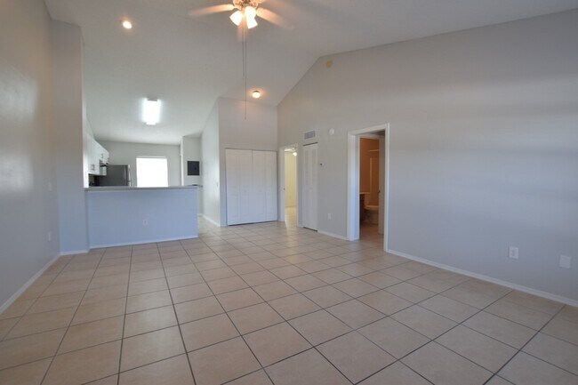 Foto del edificio - Upgraded 2 Bed 2 Bath Condo for Rent in Wi...