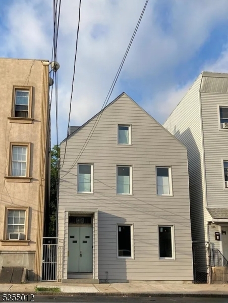 Foto principal - 418 Walnut St