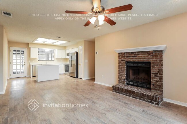 Building Photo - 8438 Sand Point Dr W