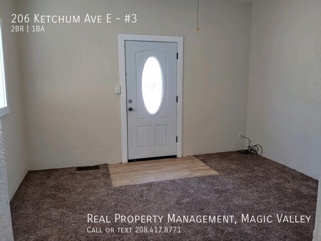 Foto del edificio - 206 Ketchum St E