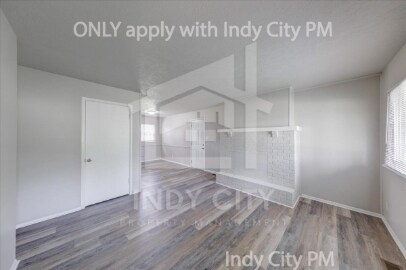 Foto del edificio - 7838 Ridgewood Dr