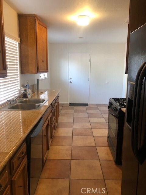 Foto del edificio - 11594 Poplar St