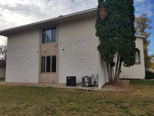 Building Photo - 4301 W 124th St