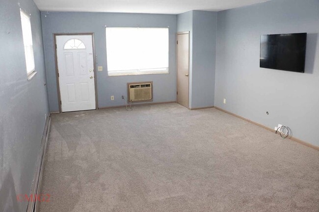 Building Photo - 418 Glenwood Rd