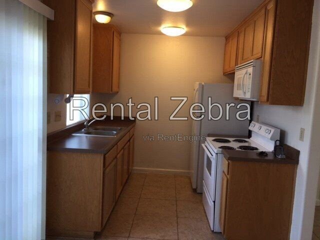 Foto del edificio - 2935 Willowbrook Dr