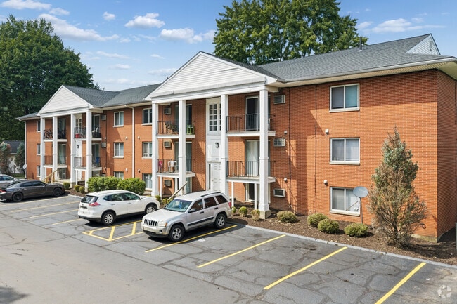 Building Photo - St. Charles Court Apartments