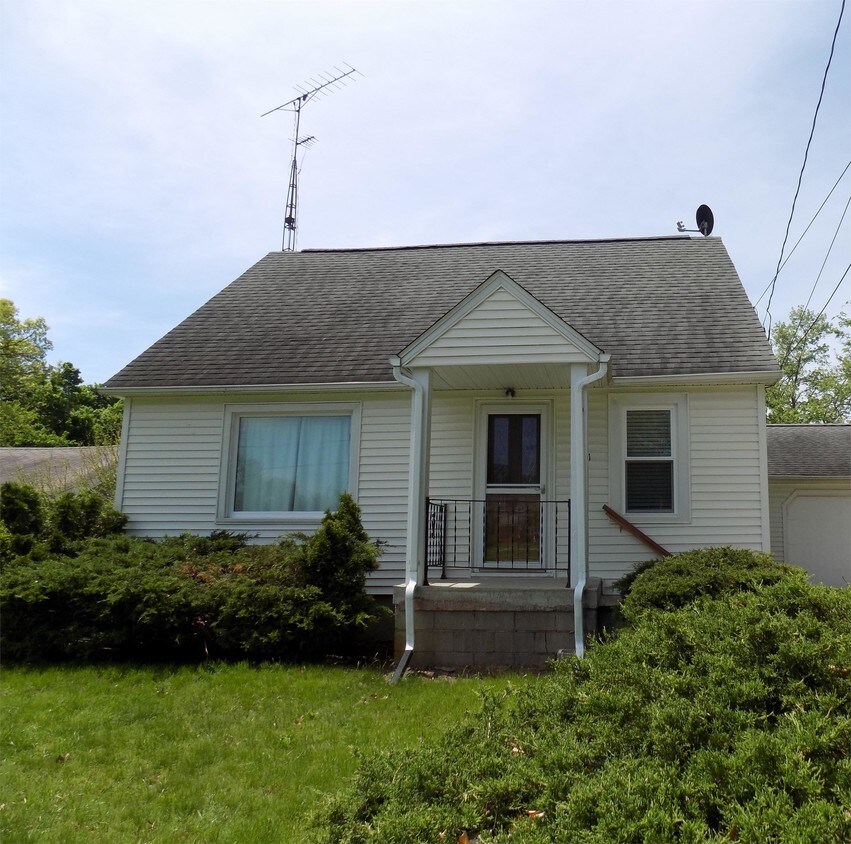 Primary Photo - 1001 Carson St
