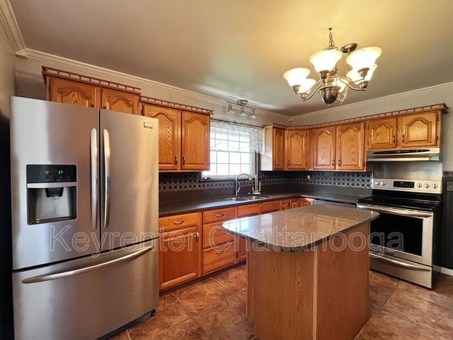 Foto del edificio - 1635 Green Hills Dr