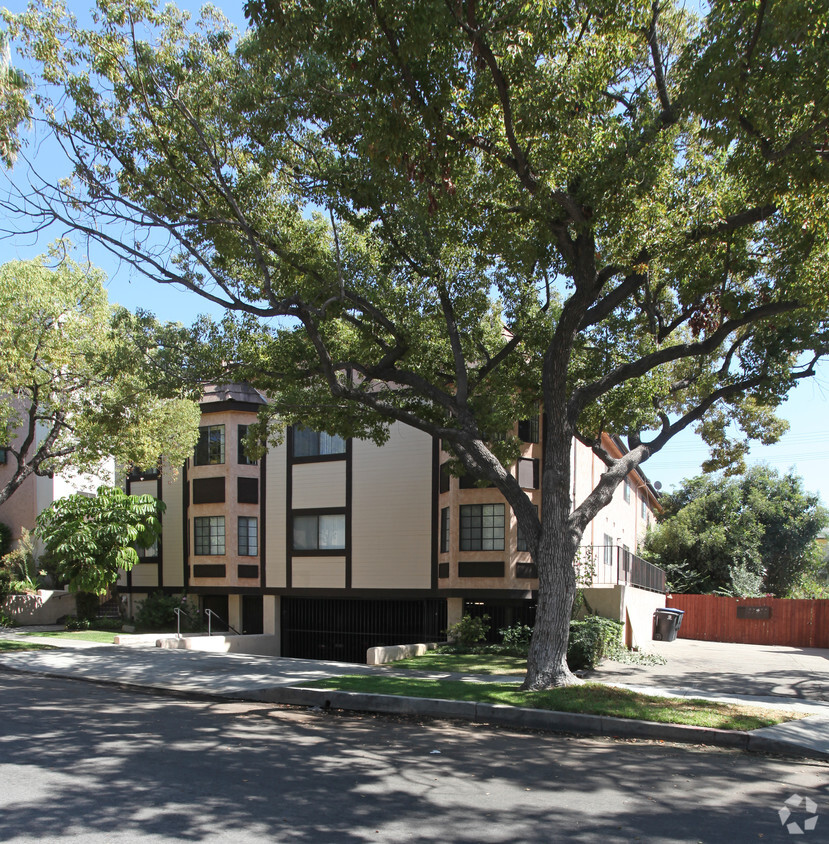 Foto principal - 500 E San Jose Ave