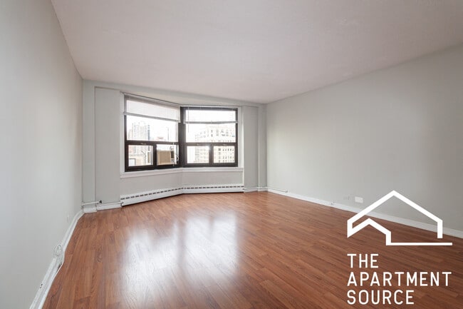 Photo - 445 W Wellington Ave Apartment