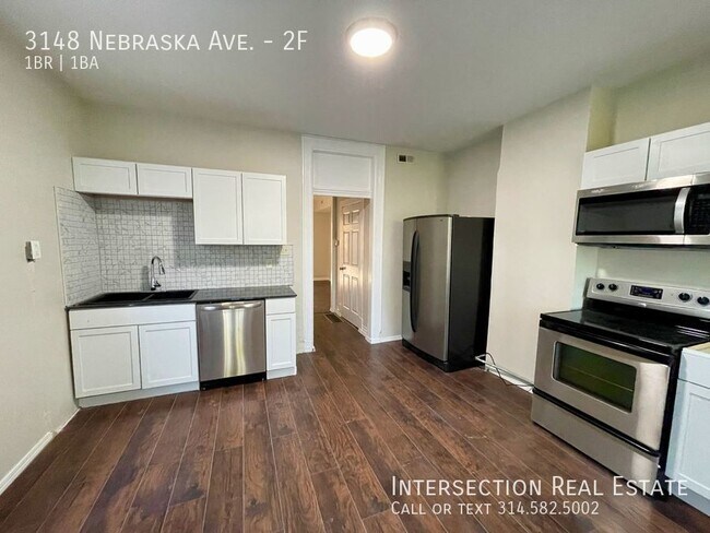 Building Photo - Renovated 1Bed/1Bath Available Now!