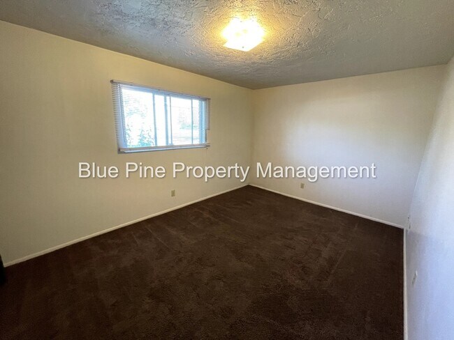 Foto del edificio - 1489 Mountain View Ln