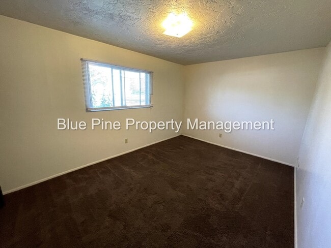 Building Photo - 1489 Mountain View Ln