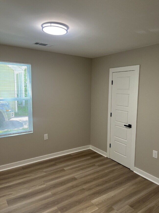 Foto del edificio - 4439 Sunny View Dr