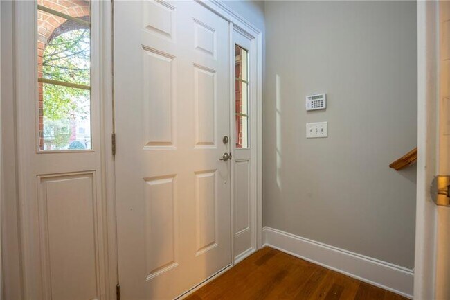 Foto del edificio - 2750 Wander Ln