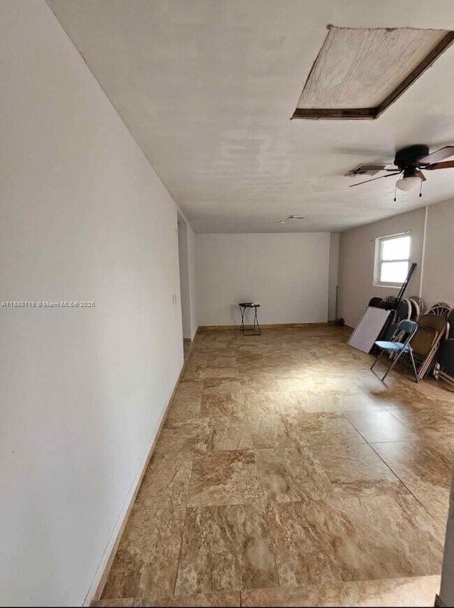 Foto del edificio - 1005 Gerald Ave