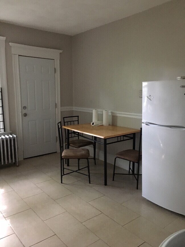 Building Photo - 7 Hartley Ter