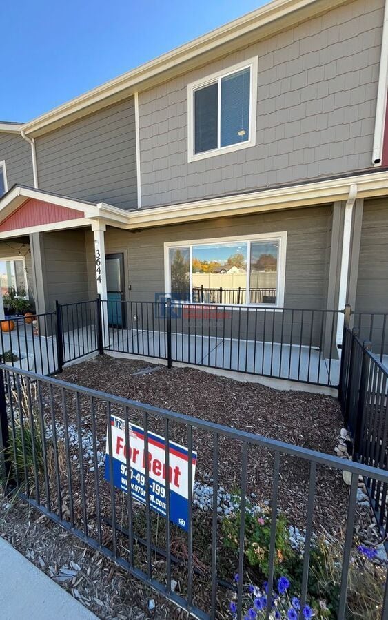 Building Photo - 3644 Ronald Reagan Ave