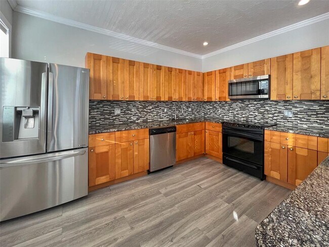 Building Photo - 408 Armada Rd