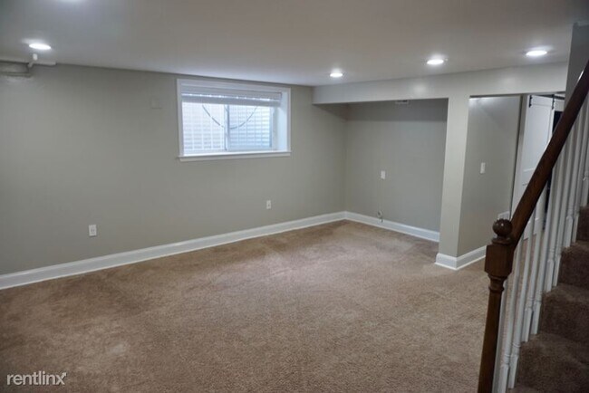 Building Photo - 3 br, 2 bath Townhome - 700 Decatur PL NE