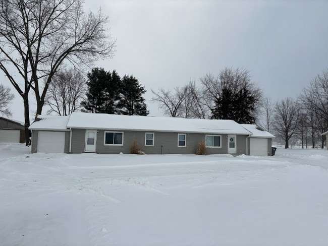 Building Photo - 19499 Co Rd 2