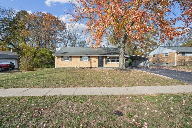 Building Photo - Summerside Ohio- 3 bed, 1 bath, Fenced Yard & Car Port