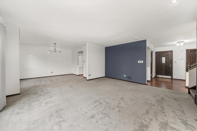 Building Photo - 22 George Dr